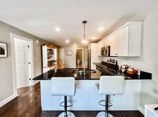 2 Davis Point Ln #2B, Cape Elizabeth, ME 04107