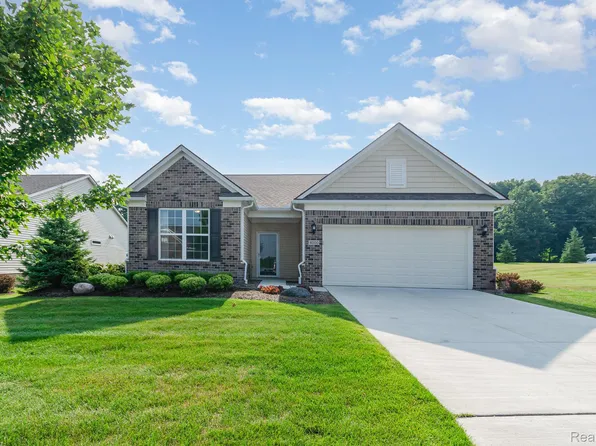 4000 Ashdale Way, Clarkston, MI 48348