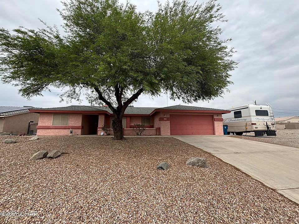 1829 Beavertail Dr