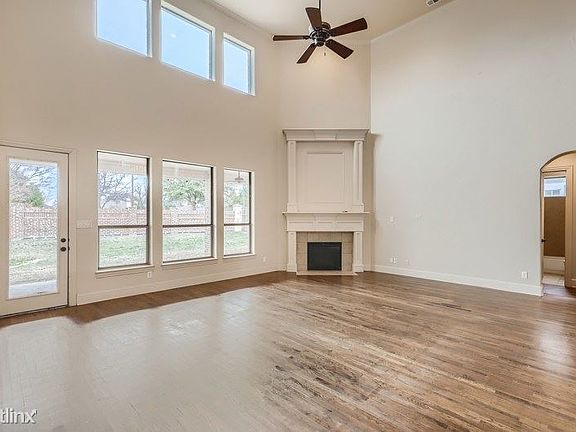 5th image of 2208 San Andres Dr