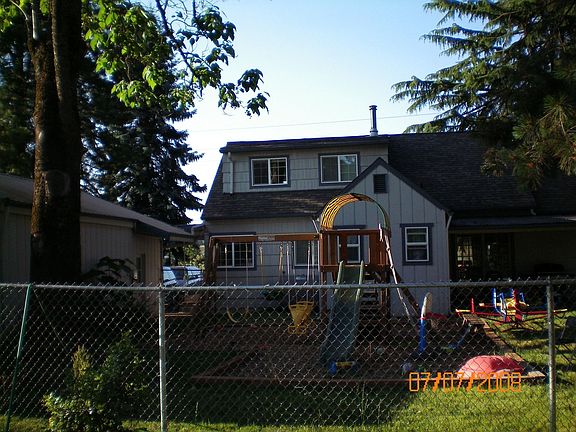 fully fenced back yard
