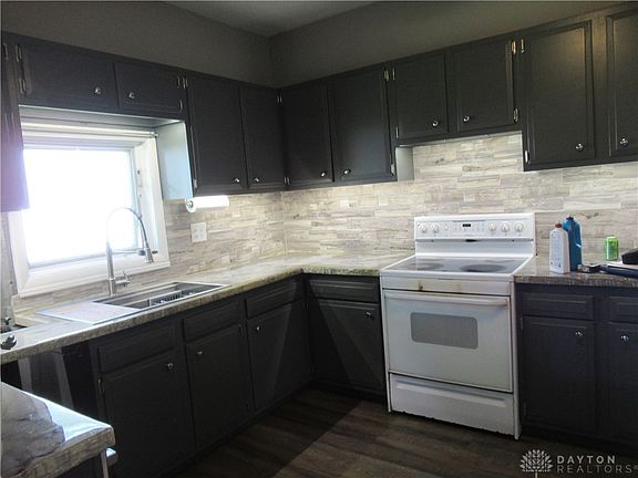 3rd image of 526 Harrison Ave