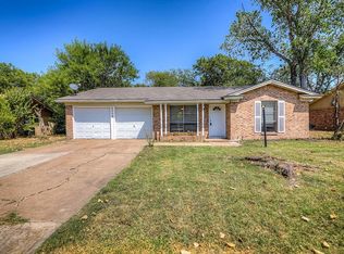 6008 Whitley Rd, Watauga, TX 76148