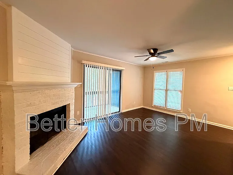 4840 N New Hope Rd #D — Photo 3