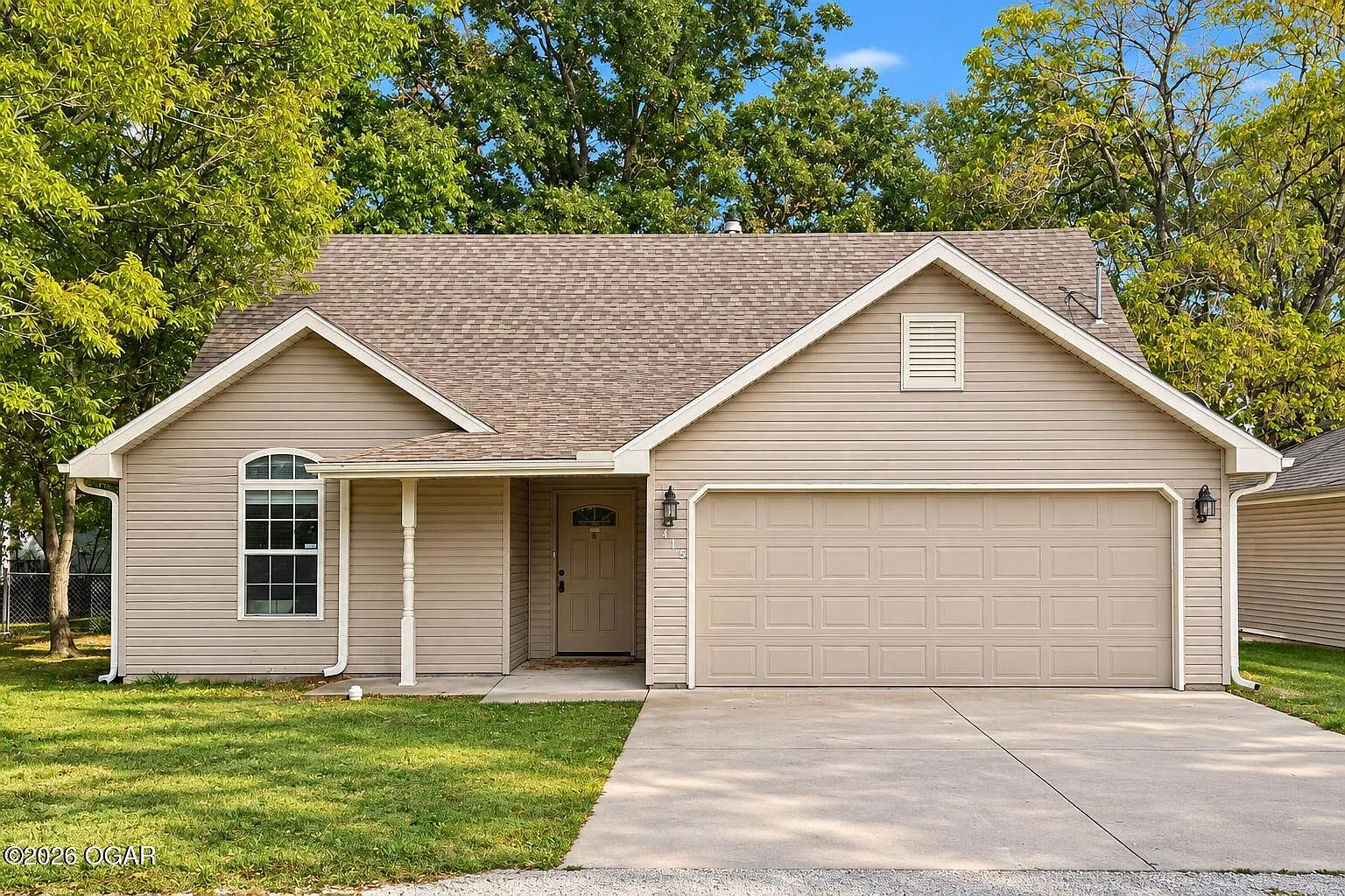 3 bed, 2.0 bath, 1350 sqft, $1,475 — Photo 1