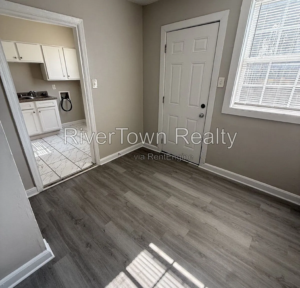 2 bed, 1.0 bath, 968 sqft, $795 — Photo 3