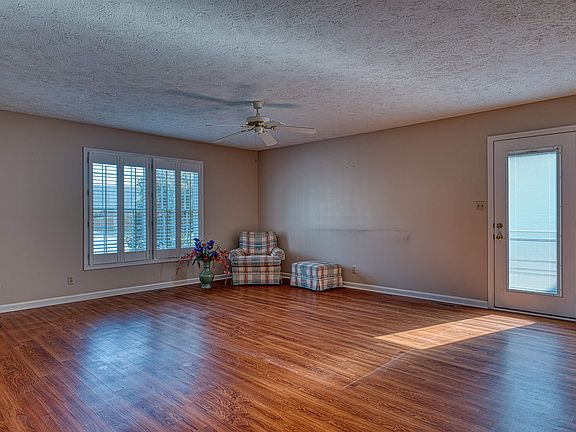 5th image of 6405 Highcroft Dr