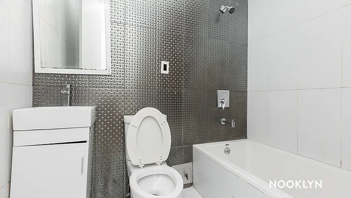 Rented by Nooklyn NYC LLC | media 21