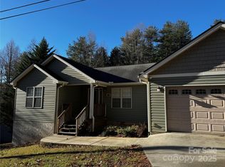 103 Redden Rd, Hendersonville, NC 28739