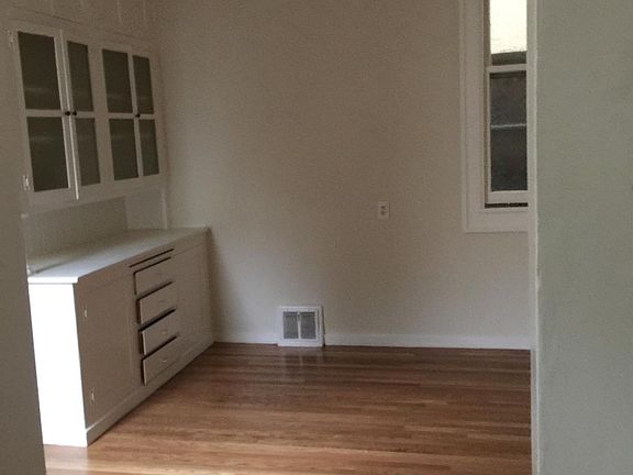 3rd image of 516 Stanyan St APT 1