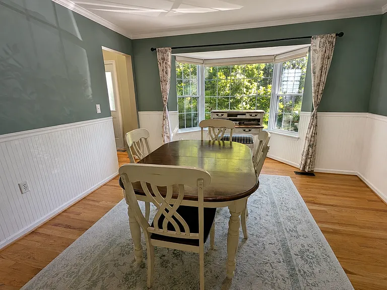 2334 Putnam Ln — Photo 4