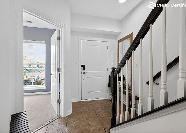 7450 Riding Meadow Way — Photo 7
