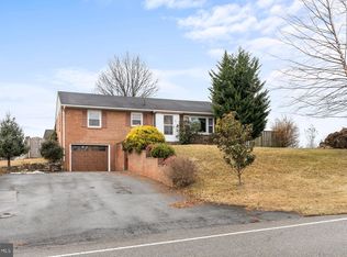 32 S Colonial Dr, Hagerstown, MD 21740