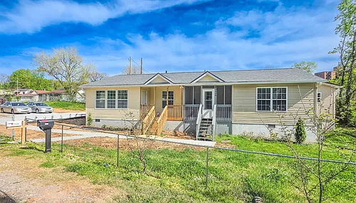 1424 Nolan Ave Photo 1