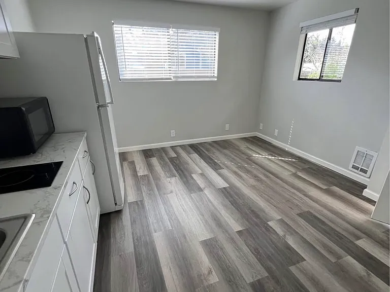 34207 36th Pl SW #B — Photo 6