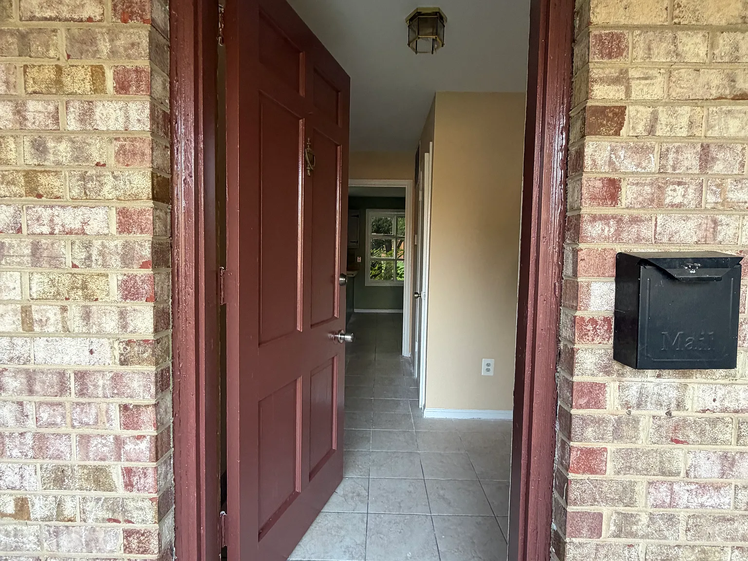 5506 Southampton Dr — Photo 2