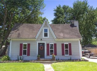 307 E Nichols St, Spring Hill, KS 66083