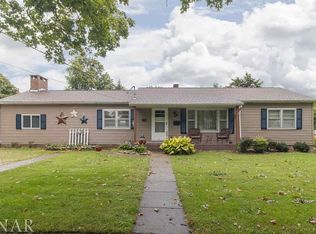 107 N Adams St, El Paso, IL