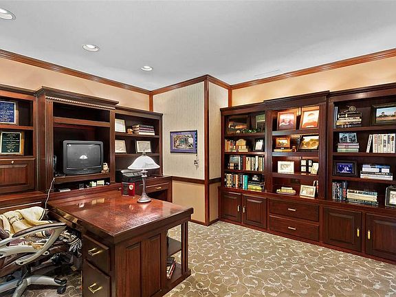 5th image of 2701 Syler Dr