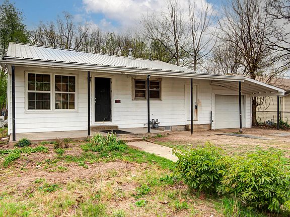 2nd image of 1024 N Brown Avenue