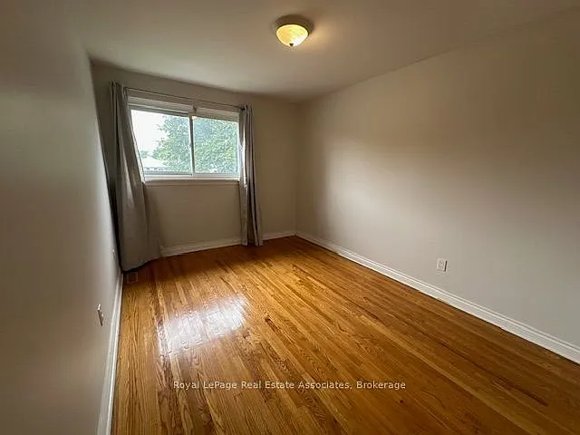 13 Edwin Dr — Photo 10