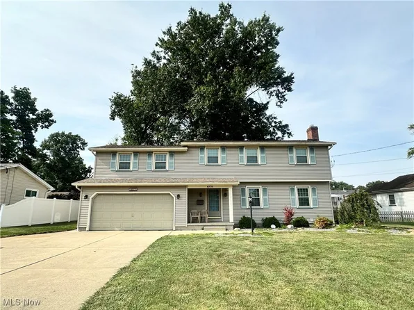 4578 Deopham Green Dr, Youngstown, OH 44515