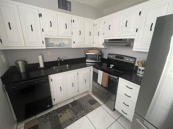 385 Monaco Park #I