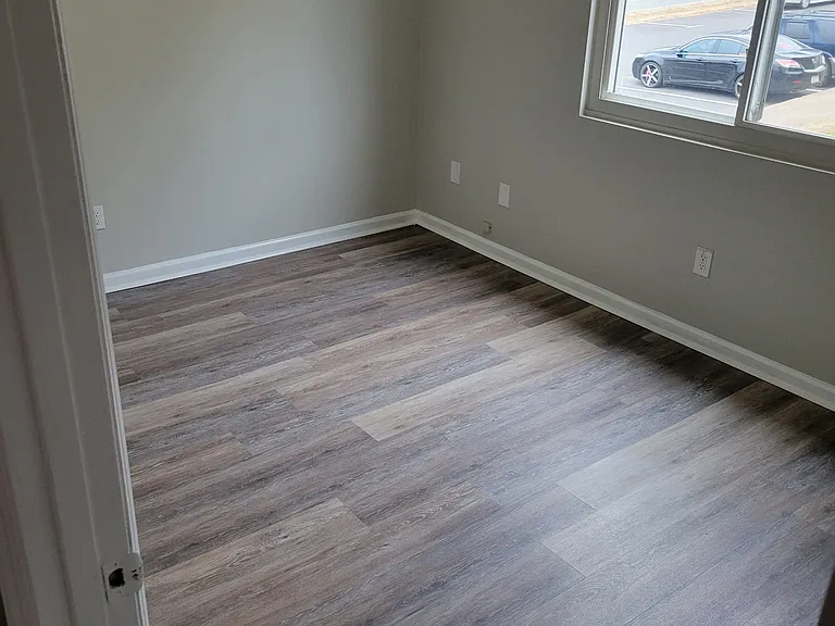 Maple Ridge Apartments — Photo 15