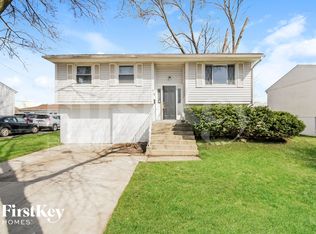 341 Emery Ave, Romeoville, IL 60446