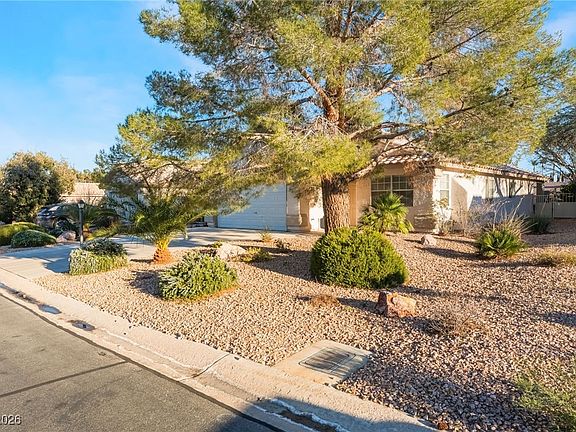 4th image of 5412 Desert Paradise Dr