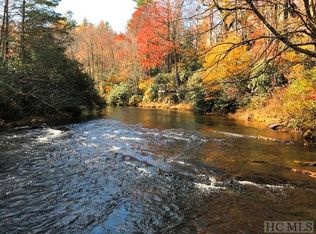 450 Narrows Rd, Sapphire, NC 28774