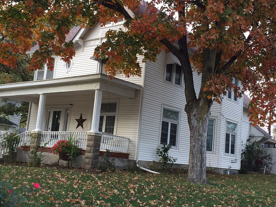 Victorian Home on corner lot