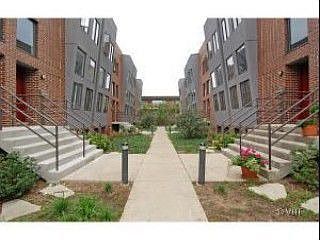 1st image of 2710 W Bryn Mawr Ave APT F