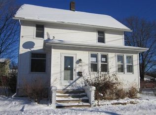 209 Potter St, Manchester, IA 52057