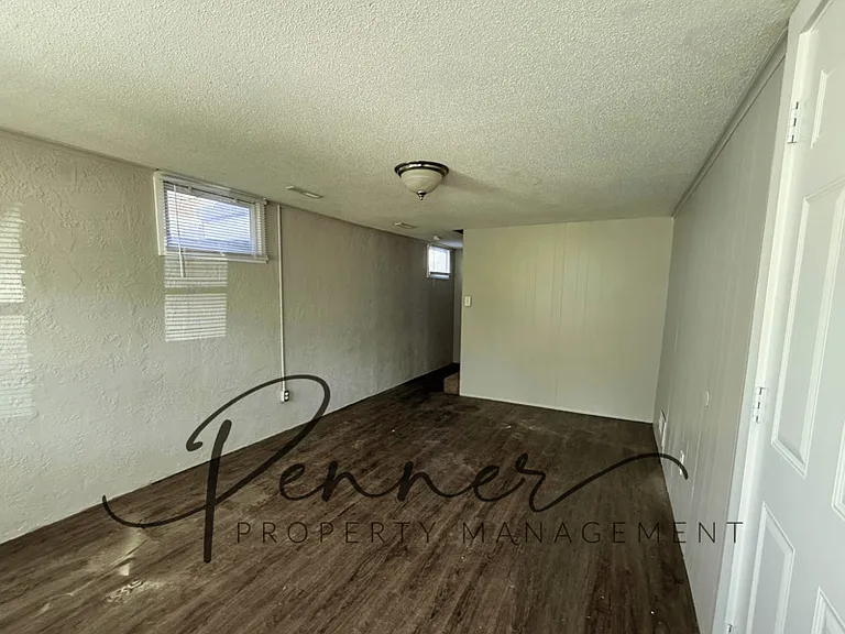 11606 Ivanhoe Ct — Photo 9