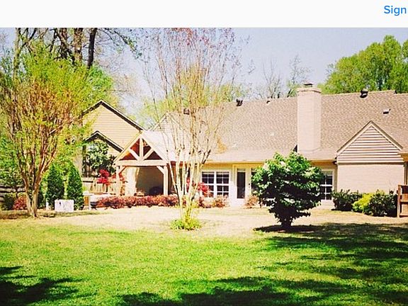2nd image of 1925 Grenville Dr
