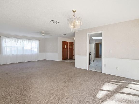 4th image of 1079 Alladin Dr