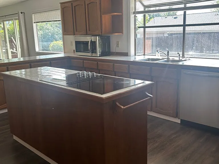 2774 Jessica Cir — Photo 49