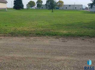 E Beebe Ave, Salem, SD 57058