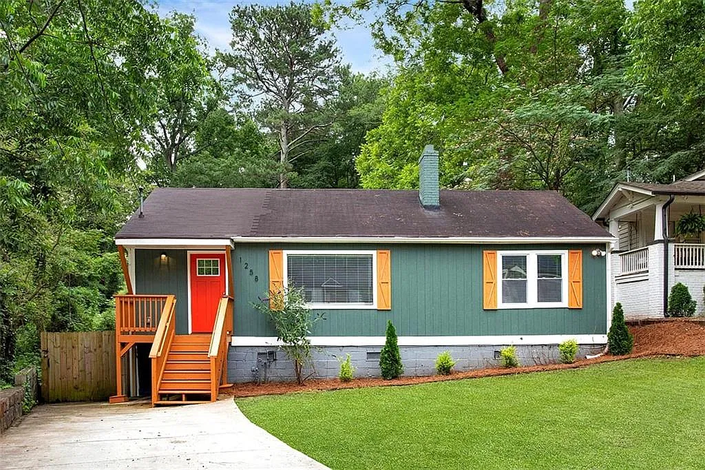 3 bed, 2.0 bath, 1437 sqft, $2,600 — Photo 1