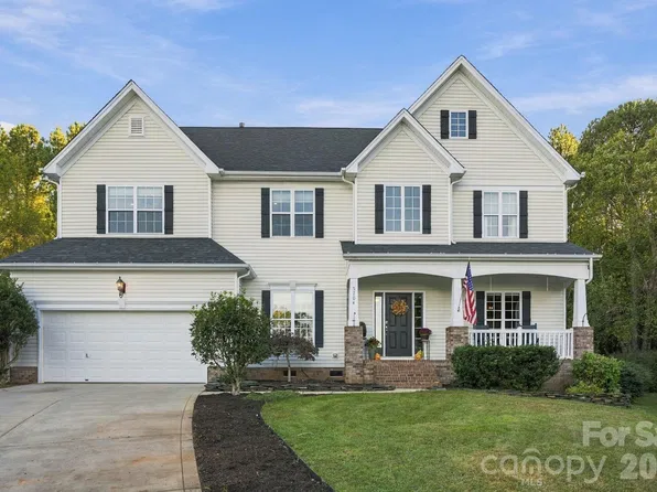 5704 Snapdragon Ln, Huntersville, NC 28078