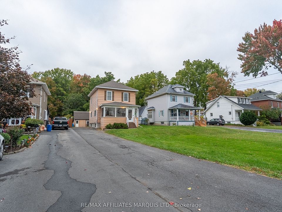 1st image of 311 4th St W
