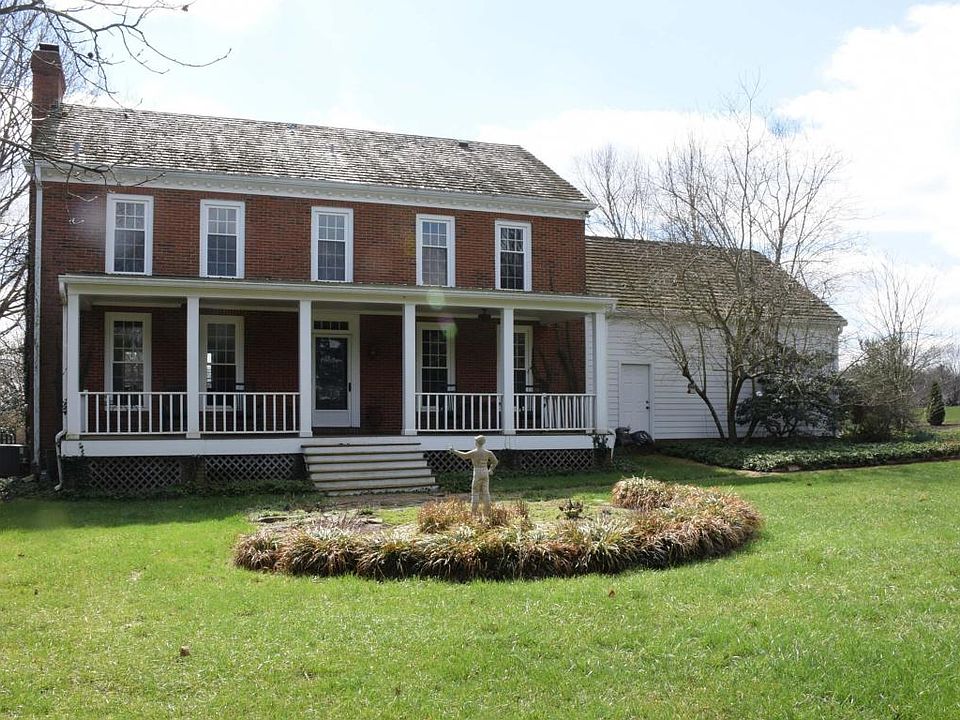 1st image of 145 Wedgewood Dr