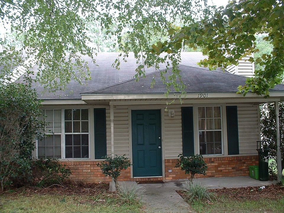 1st image of 1901 Gina Ln