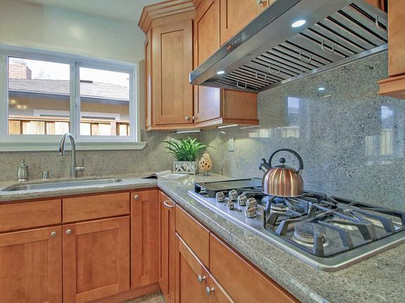 3rd image of 243 Kensington Way