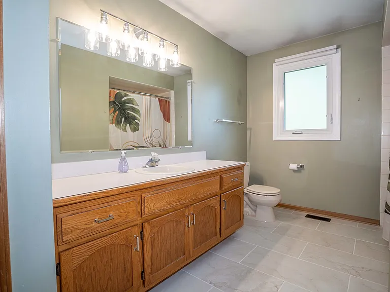 16409 Winding Creek Rd — Photo 10