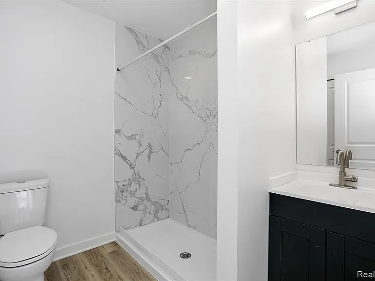 799 E Grand Blvd #8 — Photo 9
