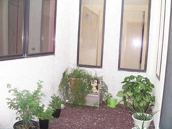 2nd image of 3028 S Torrey Pines Cir