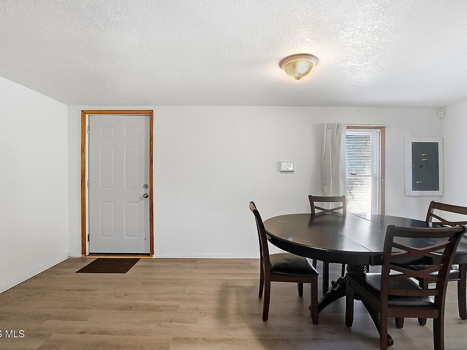 16th image of 1543 Travis Dr