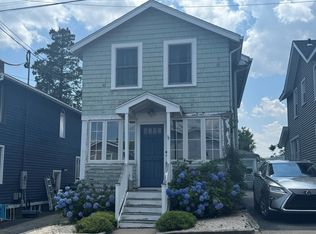 33 Lawrence Ave, Milford, CT 06460